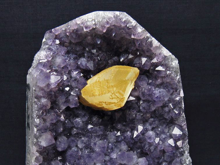 1.7Kg ᥸ 饹 륰 ᥸  amethyst ° 륵դ ַ ʪ  182-7091