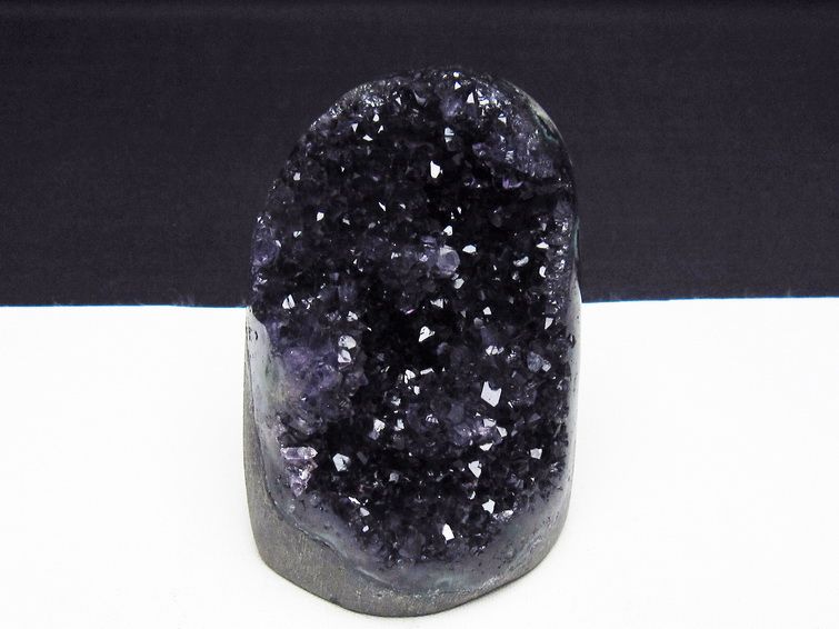 アメジスト クラスター 原石 ウルグアイ産 amethyst 一点物 182-7625の