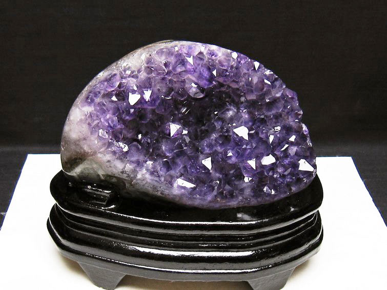 1Kg アメジスト クラスター ウルグアイ産 原石 amethyst 一点物 台座