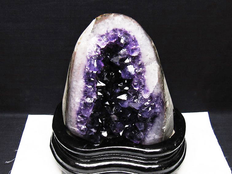 2Kg アメジスト クラスター ウルグアイ産 原石 amethyst 一点物 台座