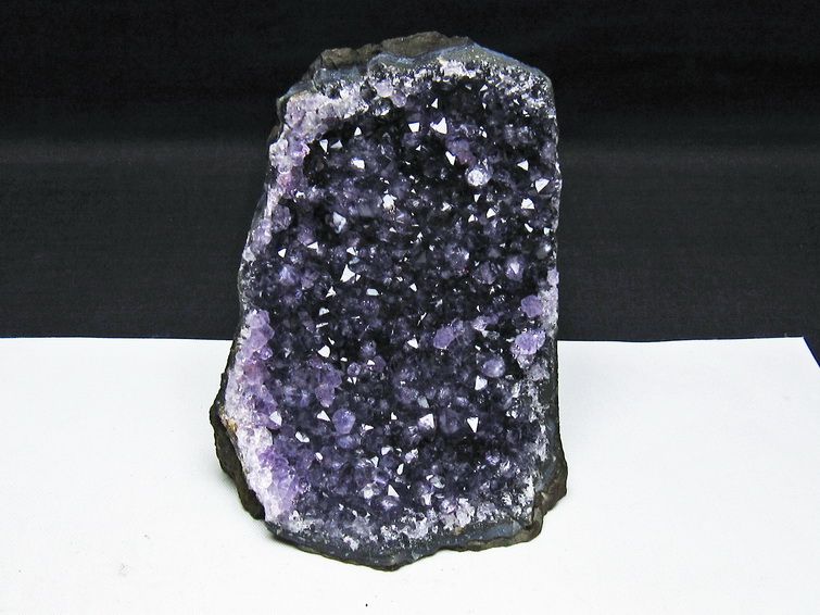 アメジスト クラスター ウルグアイ産 アメジスト 原石 一点物 182-8158