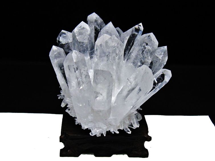 水晶 クラスター 原石 台座付属 一点物 送料無料 182-8355 : 天然石