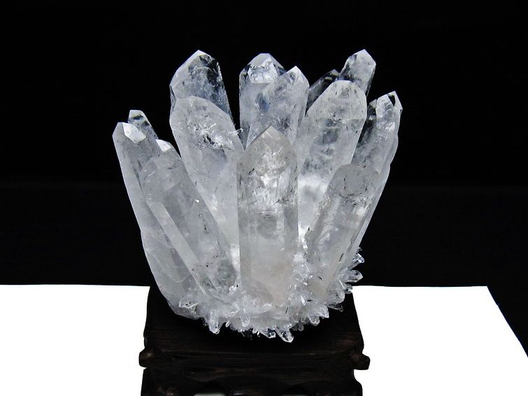 水晶 クラスター 原石 台座付属 一点物 送料無料 182-8359 : 天然石