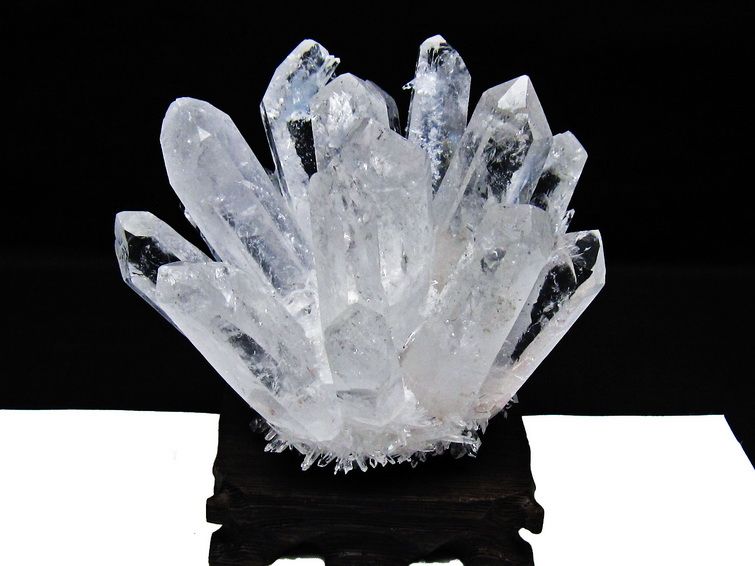 水晶 クラスター 原石 台座付属 一点物 送料無料 182-8360 : 天然石