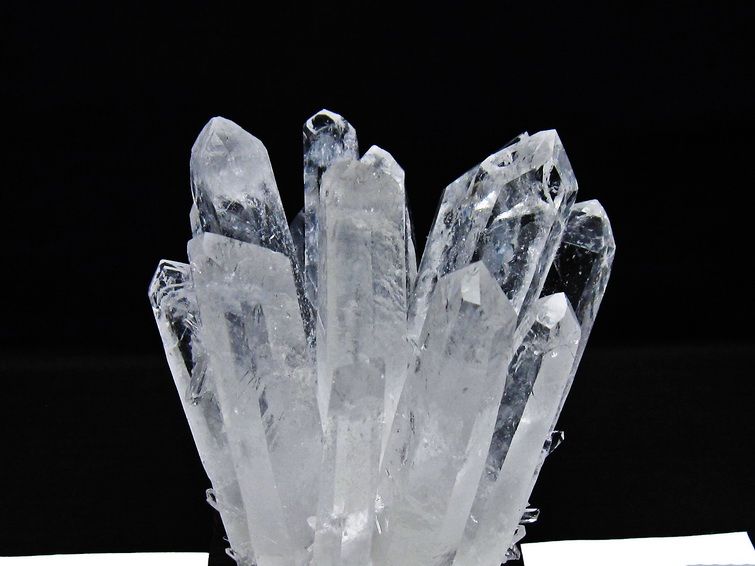 水晶クラスター　パワーストーン　原石　置物 1.3Kg 水晶 クラスター 原石 台座付属 一点物 送料無料 182-8382