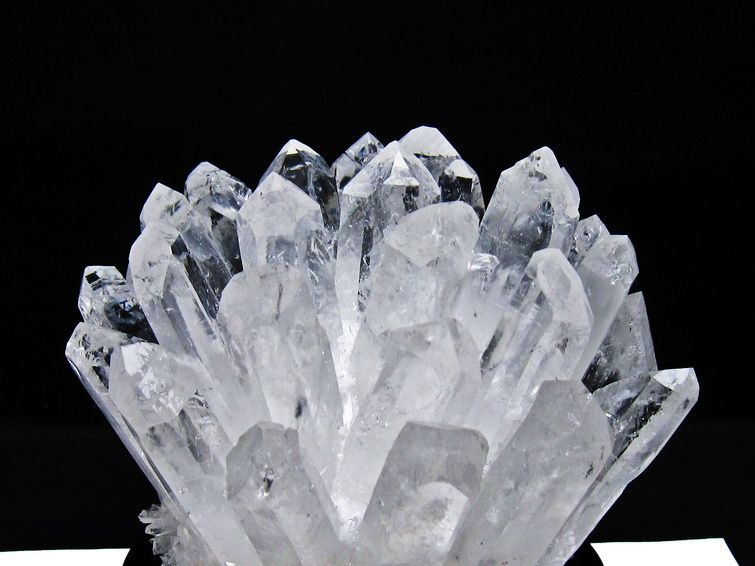 1.3Kg 水晶 クラスター 原石 台座付属 一点物 送料無料 182-8372