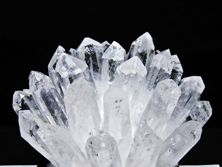 水晶クラスター　パワーストーン原石　置物 1.3Kg 水晶 クラスター 原石 台座付属 一点物 送料無料 182-8371