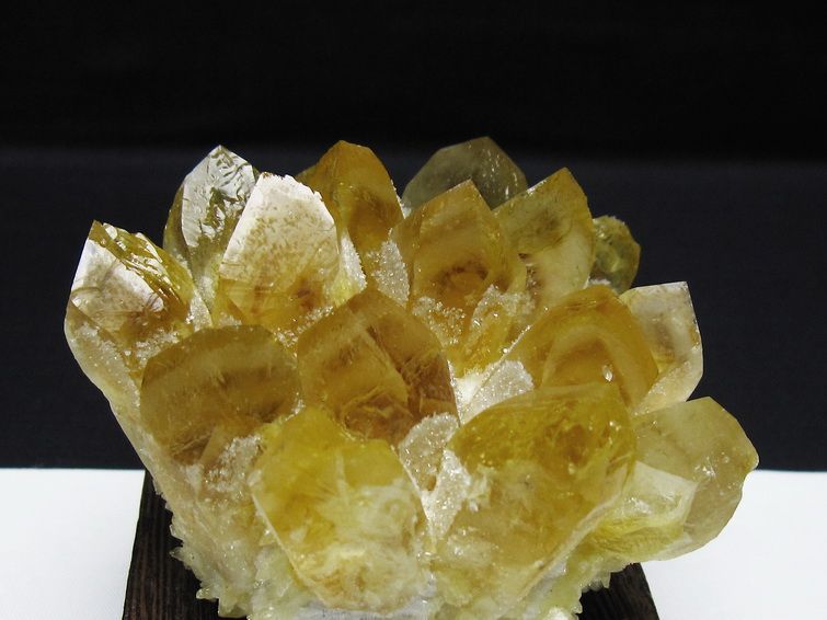 特価　シトリンクラスター　41 シトリン クラスター シトリンクォーツ 原石 台座付属 一点物 182-8455