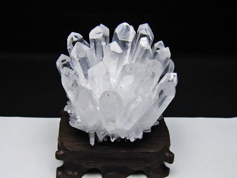 水晶 クラスター 原石 水晶クラスター 台座付属 一点物 182-8661