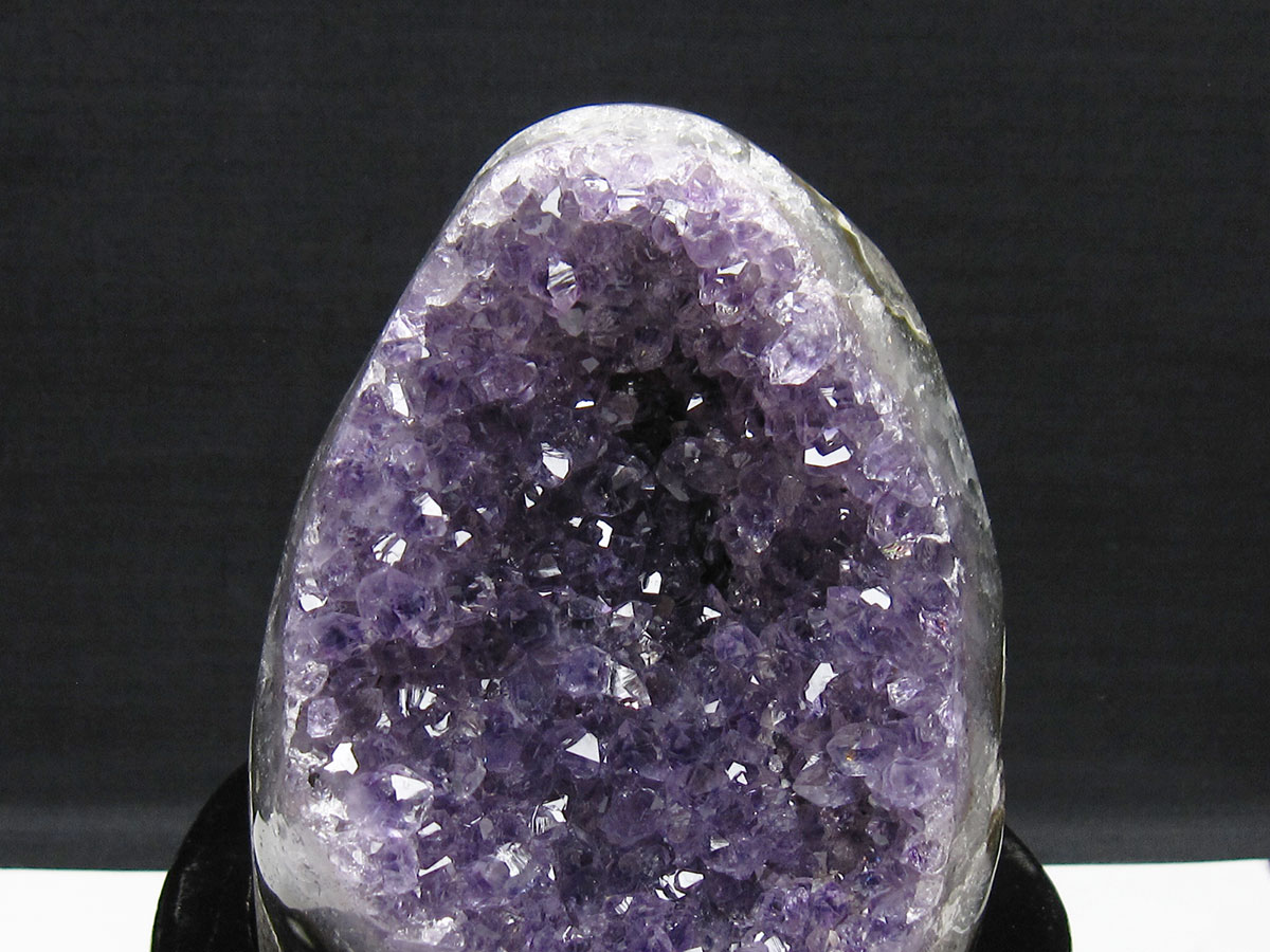 1Kg アメジスト 原石 ウルグアイ産 クラスター amethyst 台座付属 送料