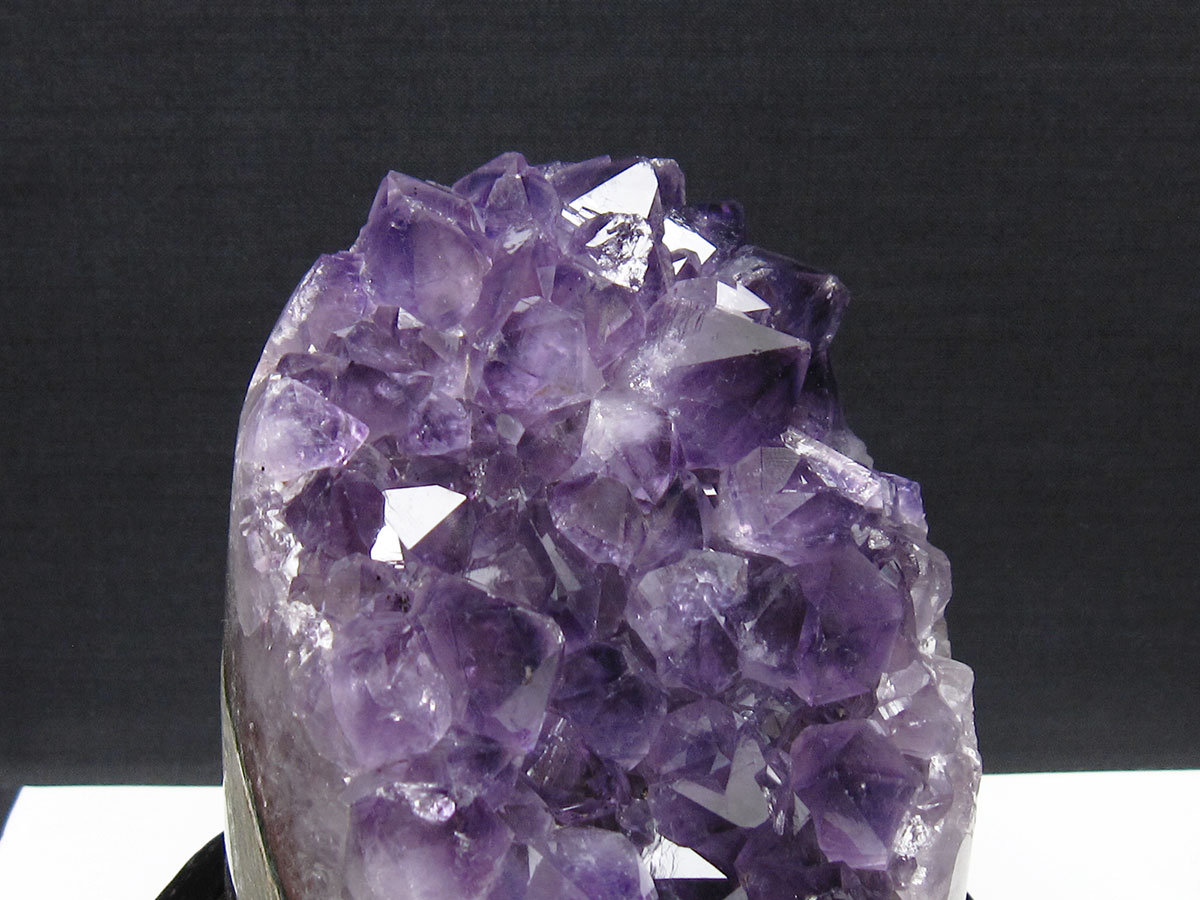1.4Kg アメジスト 原石 ウルグアイ産 クラスター amethyst 台座付属