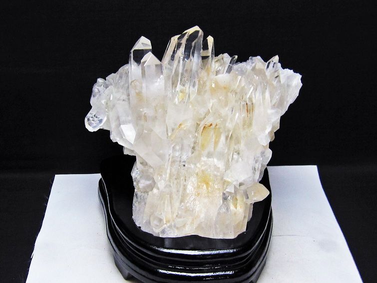 2.6Kg 水晶 クラスター マダガスカル産 台座付属 原石 送料無料 192