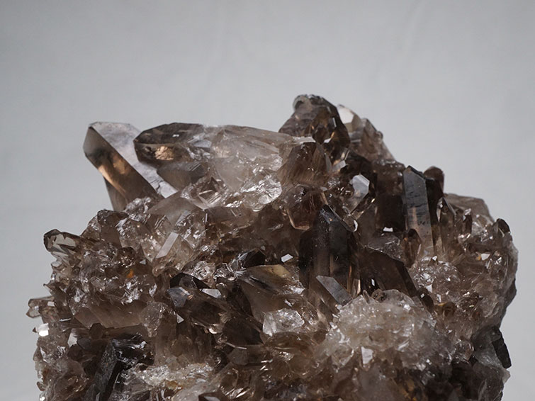 1Kg スモーキークォーツ クラスター 煙水晶 原石 モリオン 黒