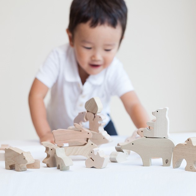 品多く つみき 積み木 多彩な遊びができる動物の積み木セット 日本の天然木を使用 積木 ラッピング対応 森のどうぶつみき オークヴィレッジ Village Oak 3歳 2歳 1歳 知育玩具 天然木 日本製 かわいい おしゃれ おもちゃ
