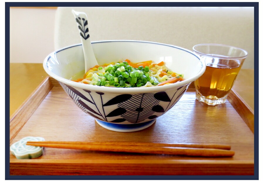 ラーメン丼 レンゲ 食器セット オーランドUK麺鉢+レンゲお値打ちセット ラーメン鉢 直径19cm 軽量 うすかる 白磁 蓮華 ラーメン鉢 藍色 北欧風 美濃焼 国産｜touki-furusato｜05