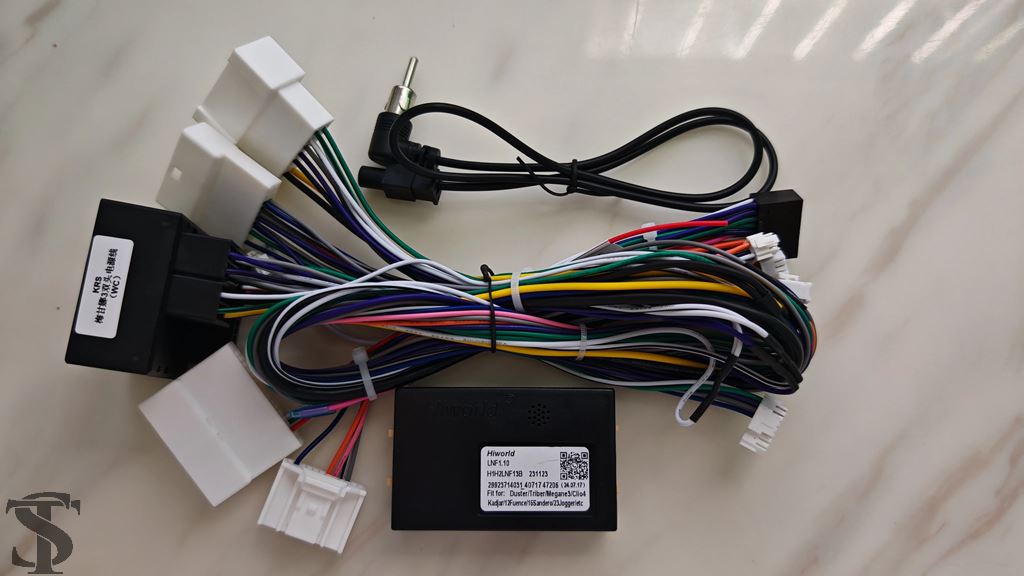 並行輸入品 車 16PIN オーディオ配線ハーネス CANBUS ボックスルノー