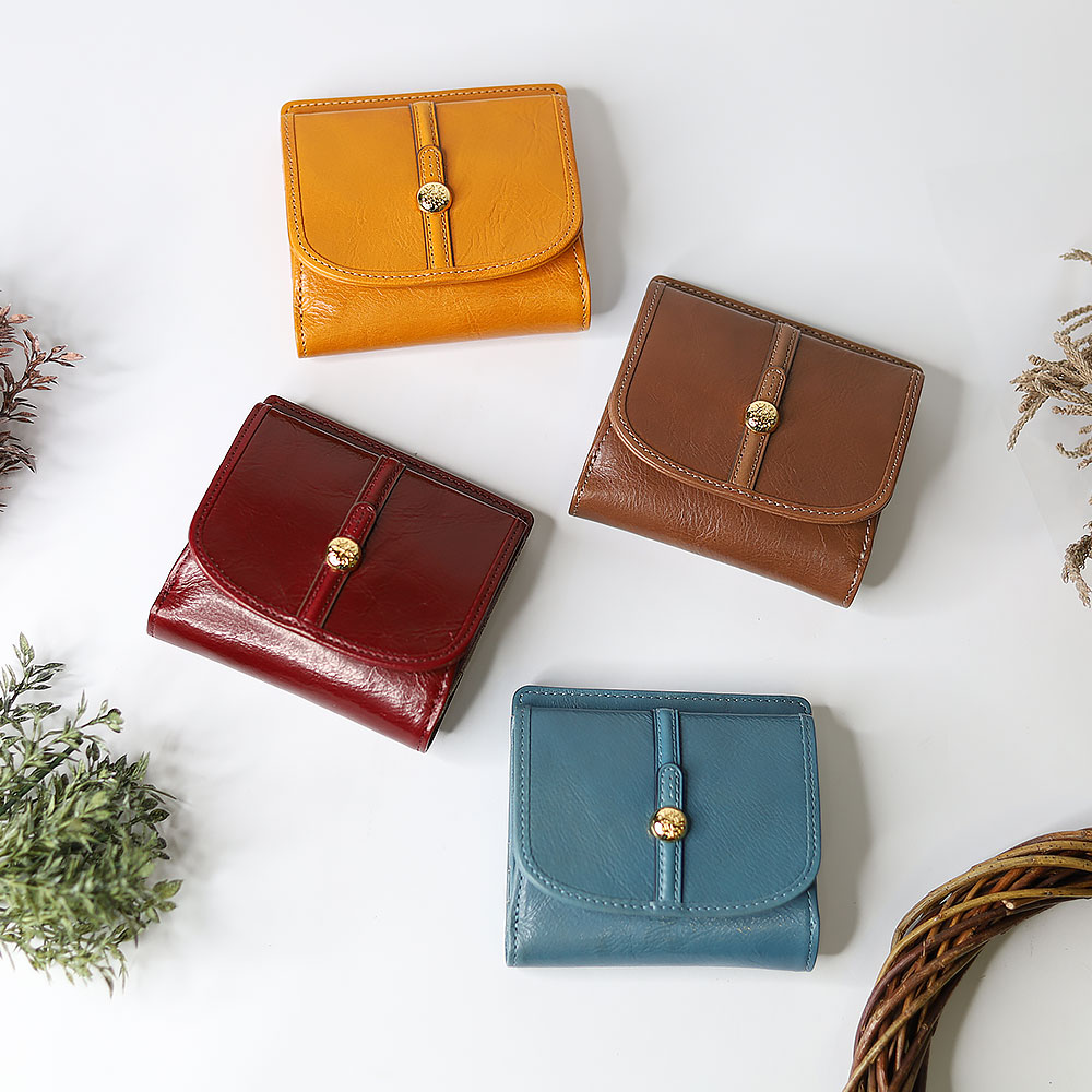 Dakota（ダコタ） 最大P47％ ノベルティ付 クーポラ 2つ折り財布