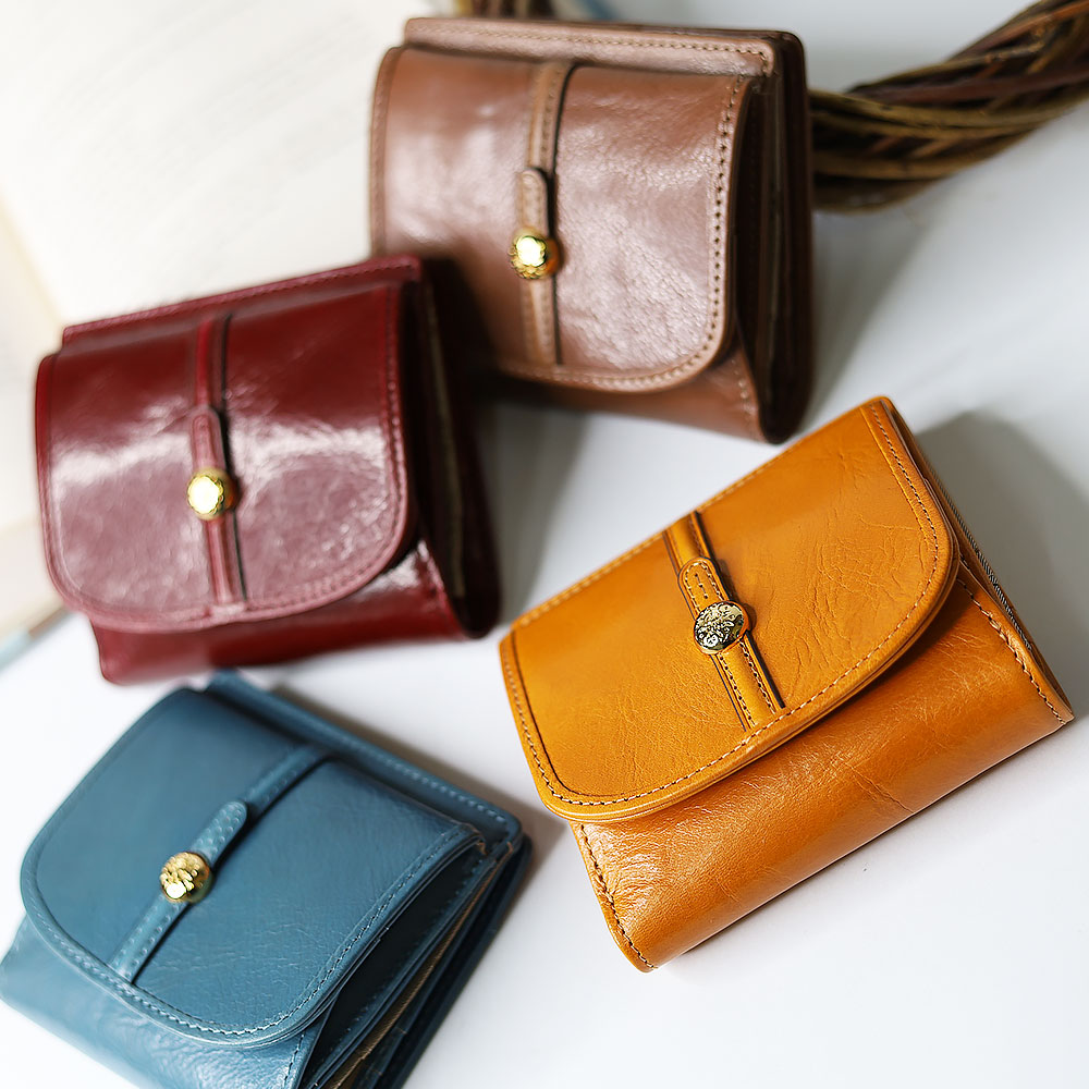 Dakota（ダコタ） 最大P47％ ノベルティ付 クーポラ 2つ折り財布