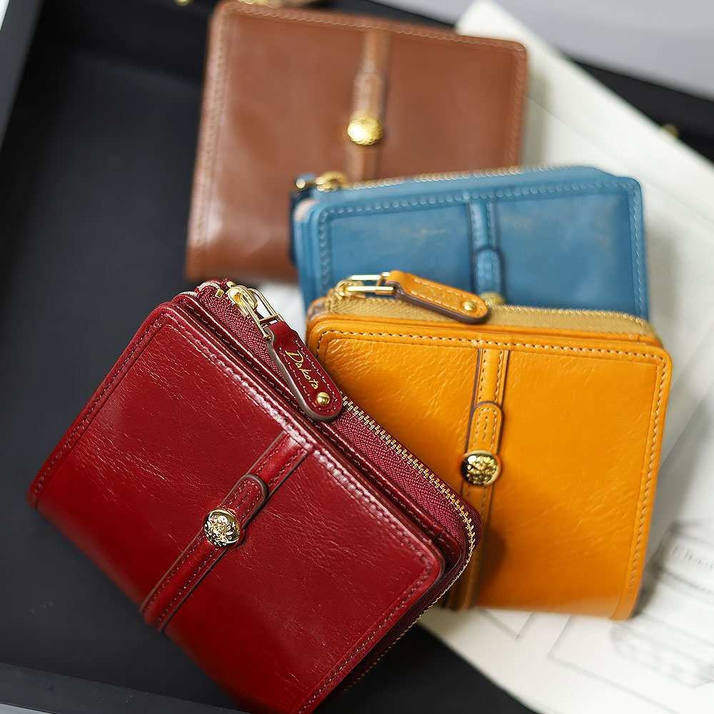 Dakota（ダコタ） 最大P51％ ノベルティ付 クーポラ 二つ折り財布