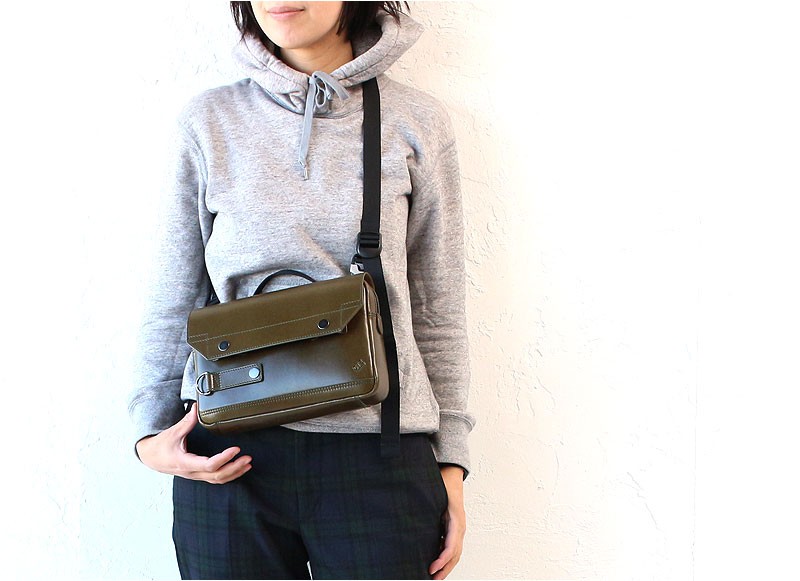 限定品即納】 シー ショルダーバッグ ショルダー CIE LEATHER FLAP