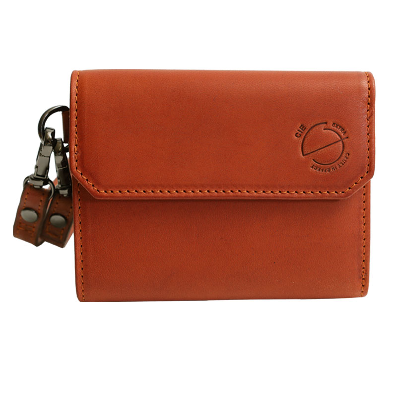 セール，お買い得】 シー コンパクトウォレット 財布 カウレザー CIE