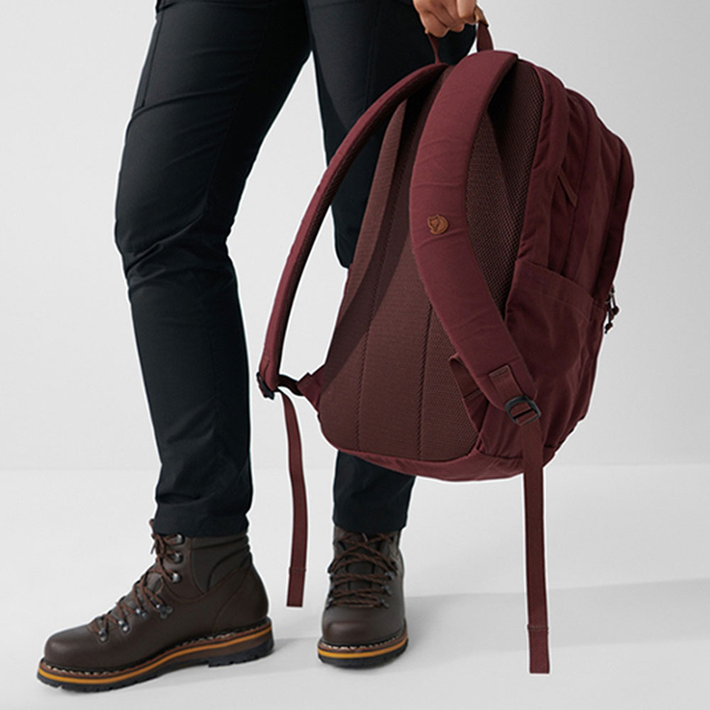FJALL RAVEN（フェールラーベン） フェルラーベン Raven 28 リュック