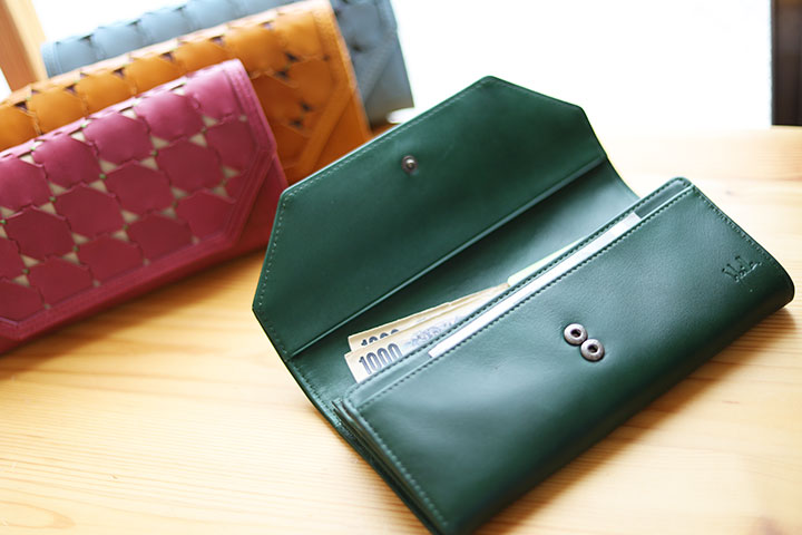 Sybilla シビラ 長財布 sybilla ムーチョ 5470422 かぶせ Sybilla シビラ 長財布 sybilla ムーチョ 5470422 かぶせ