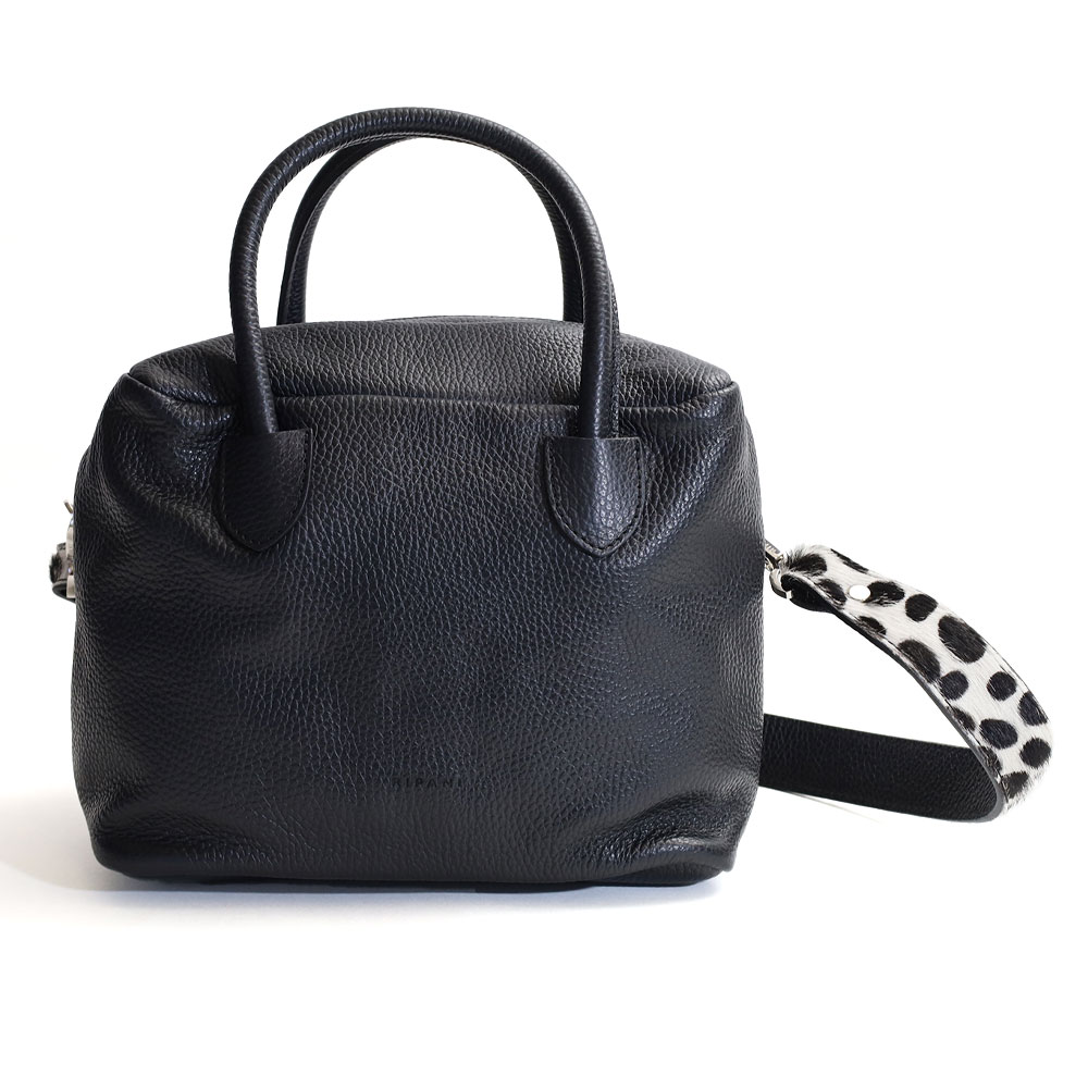 【美品】RIPANI リパーニ ハンドバッグ メディニラ レザー 黒　2way RIPANI（リパーニ） フリル2WAYハンドバッグ本革 牛革 イタリア