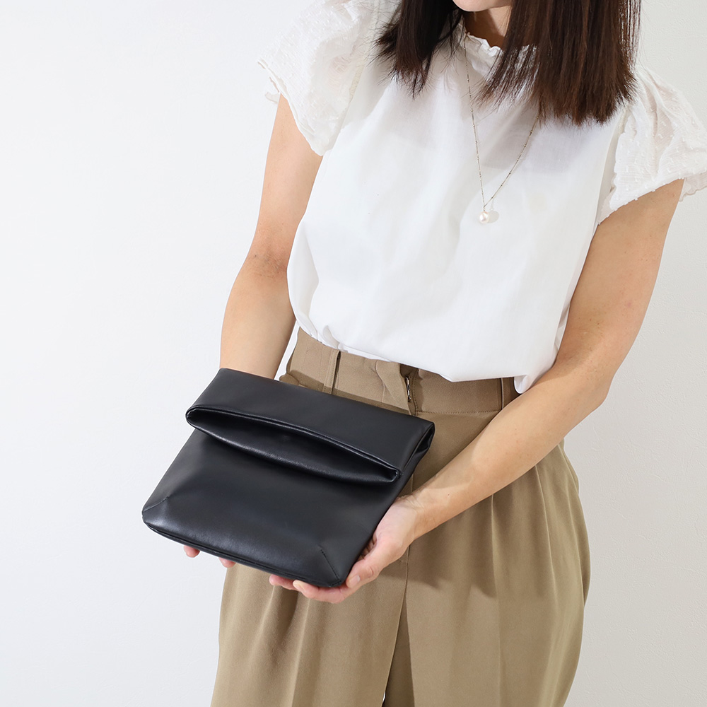 tsumori chisato CARRY（ツモリチサトキャリー） ソフトレザー