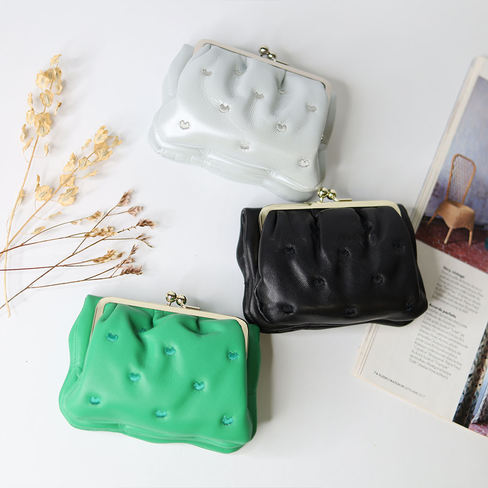 ツモリチサトキャリー　ムーライトアニマルがま口財布 tsumori chisato CARRY :ツモリチサトの財布・バッグ | 2023 AW