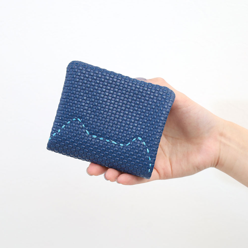 み*ち様 ツモリチサトメッシュ折り財布 美品 tsumori chisato CARRY（ツモリチサトキャリー） 財布 がま口折財布