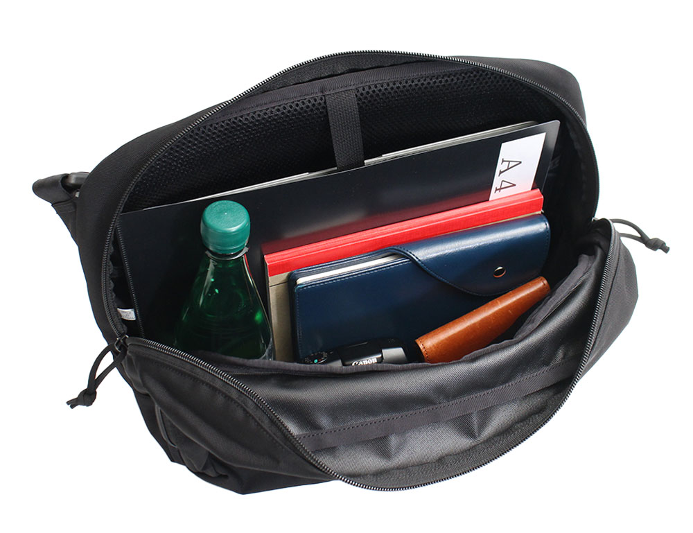 BRIEFING ショルダーバッグ BS BOX SHOULDER M AG bra241l41 ブリーフィング 