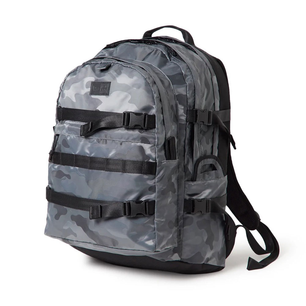 NEW ERA（ニューエラ） キャリアパック リュック 35L B4サイズ
