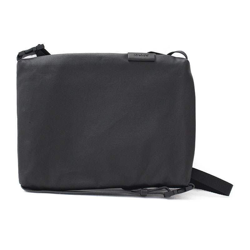 新品　コートエシエル　cote&ciel INN M サコッシュ　ポーチ コートエシエル Cote&Ciel ショルダーバッグ Inn M Sleek Blue