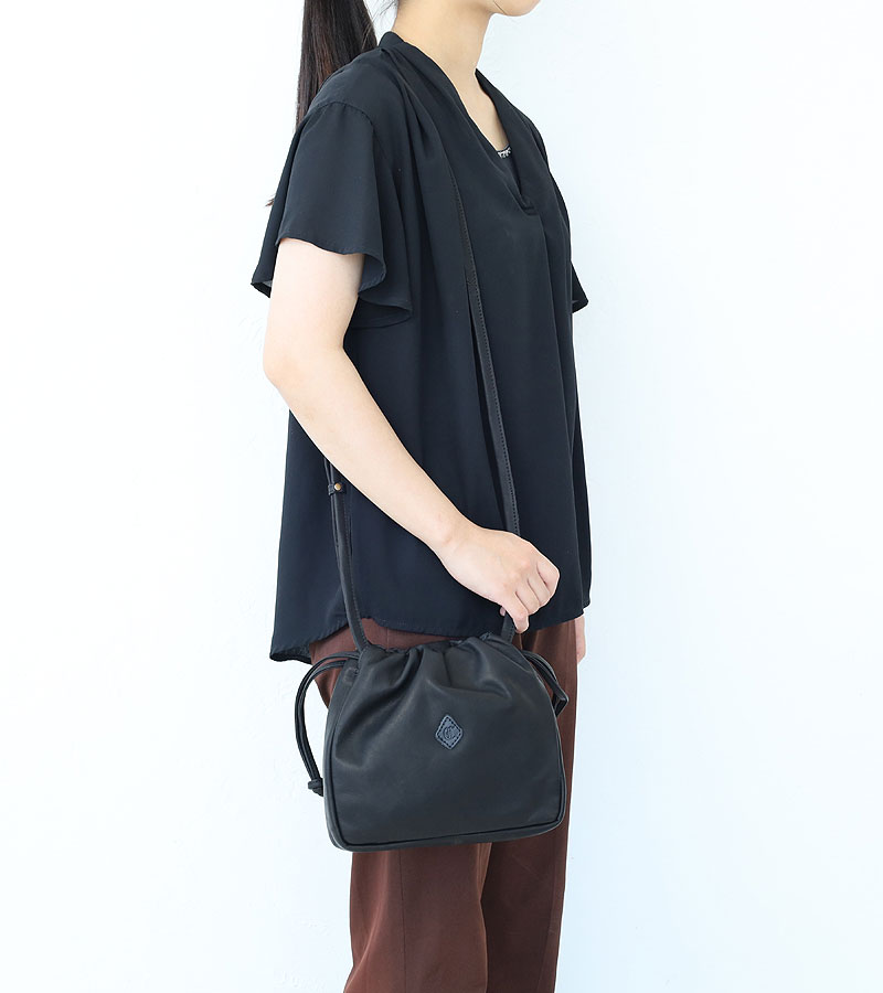 クレドラン ショルダーバッグ CLEDRAN LABY LIGHT PURSE POCHETTE