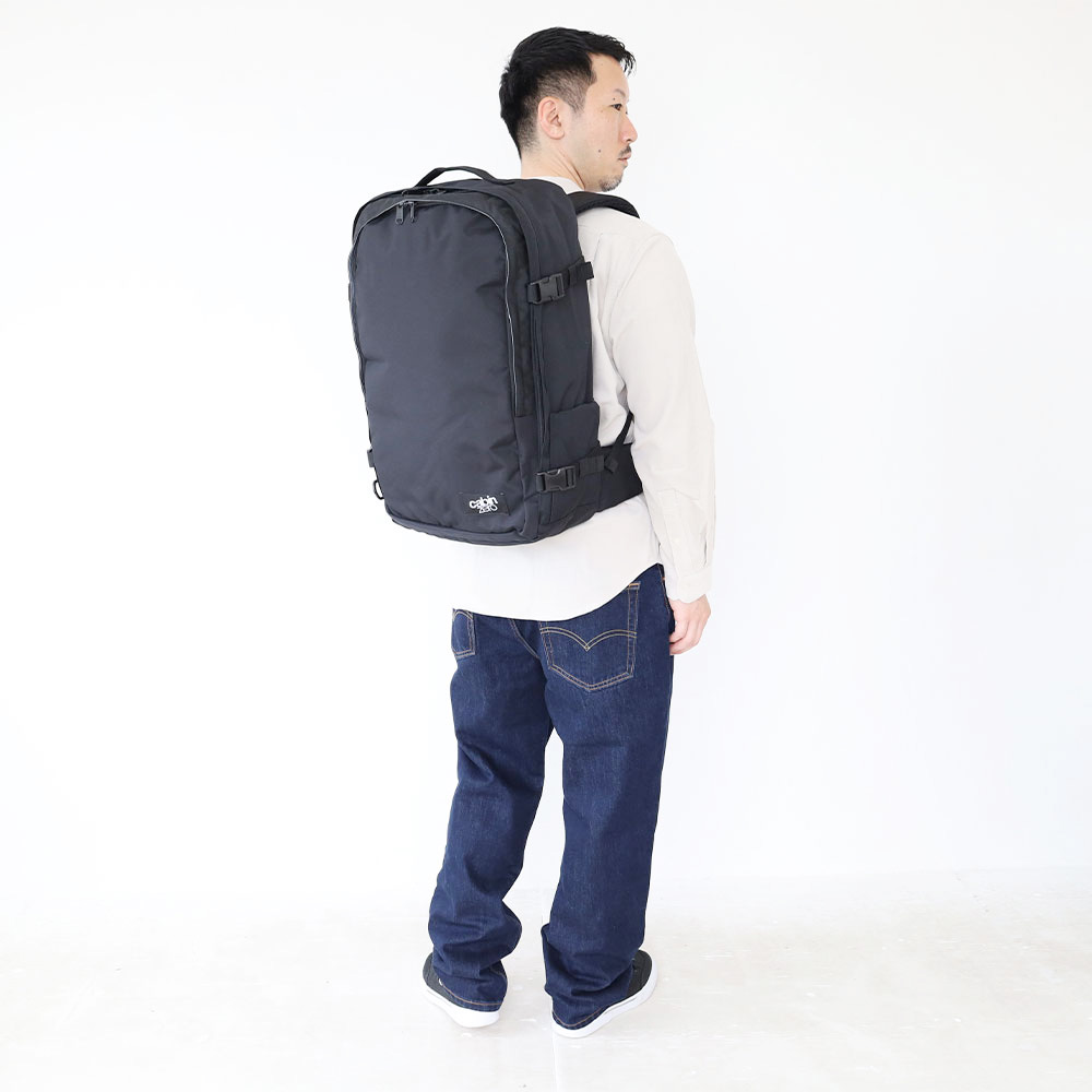 キャビンゼロ クラシックプロ42L Classic Pro 42L バックパック • Absolute Black | CABINZERO