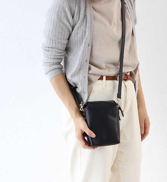 StitchandSew（ステッチアンドソー） カウレザー ショルダーバッグ 