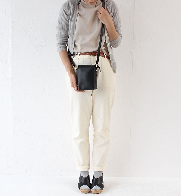 StitchandSew（ステッチアンドソー） カウレザー ショルダーバッグ