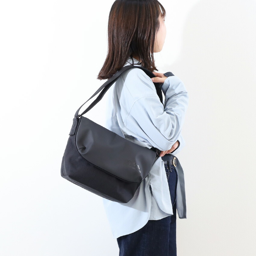 マンハッタンポーテージ ナイロンメッセンジャーバッグジュニアバックポケットW / ディバイダーマグネット ベジレザー mp1603np2