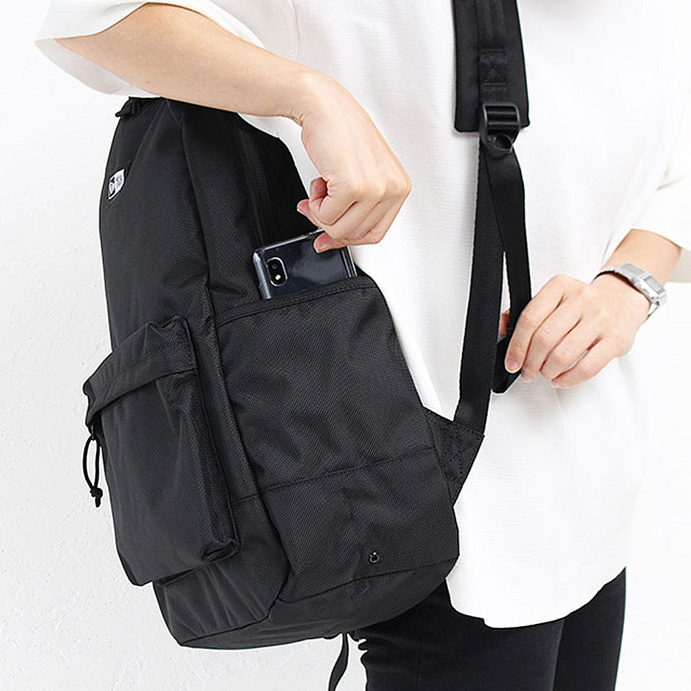NEW ERA（ニューエラ） ライトパック リュックサック 27L A4サイズ