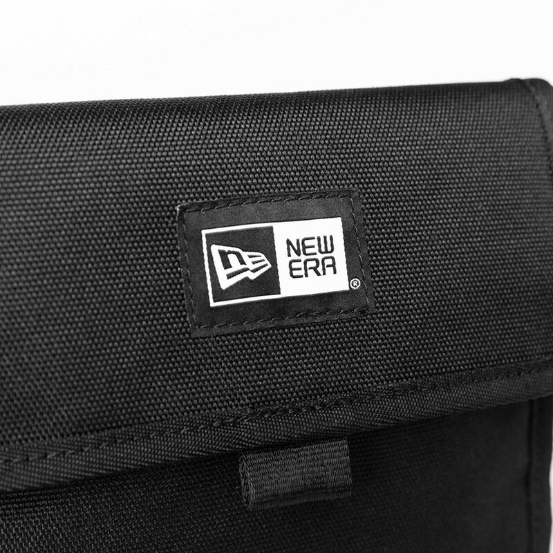 NEW ERA square neck pouch スクエアネックポーチ 0.5L