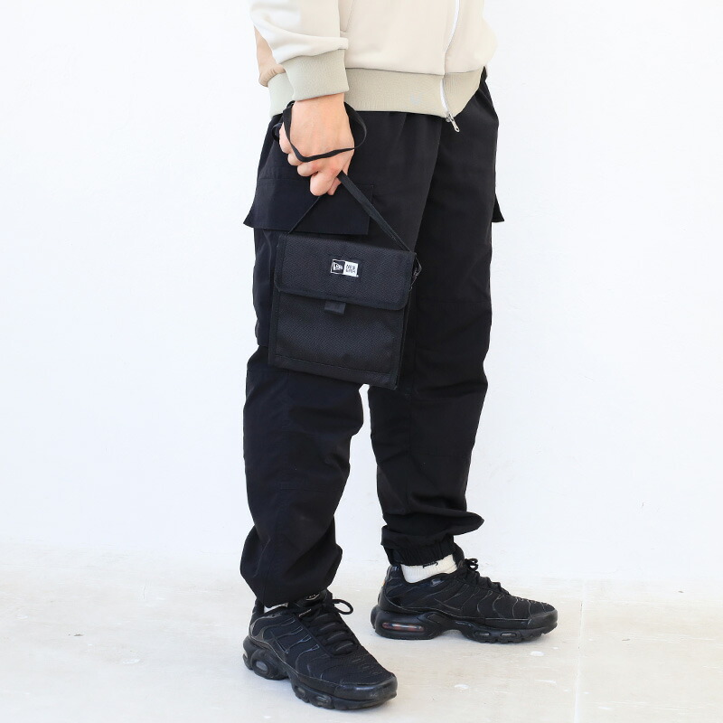 NEW ERA square neck pouch スクエア ネックポーチ 0.5L