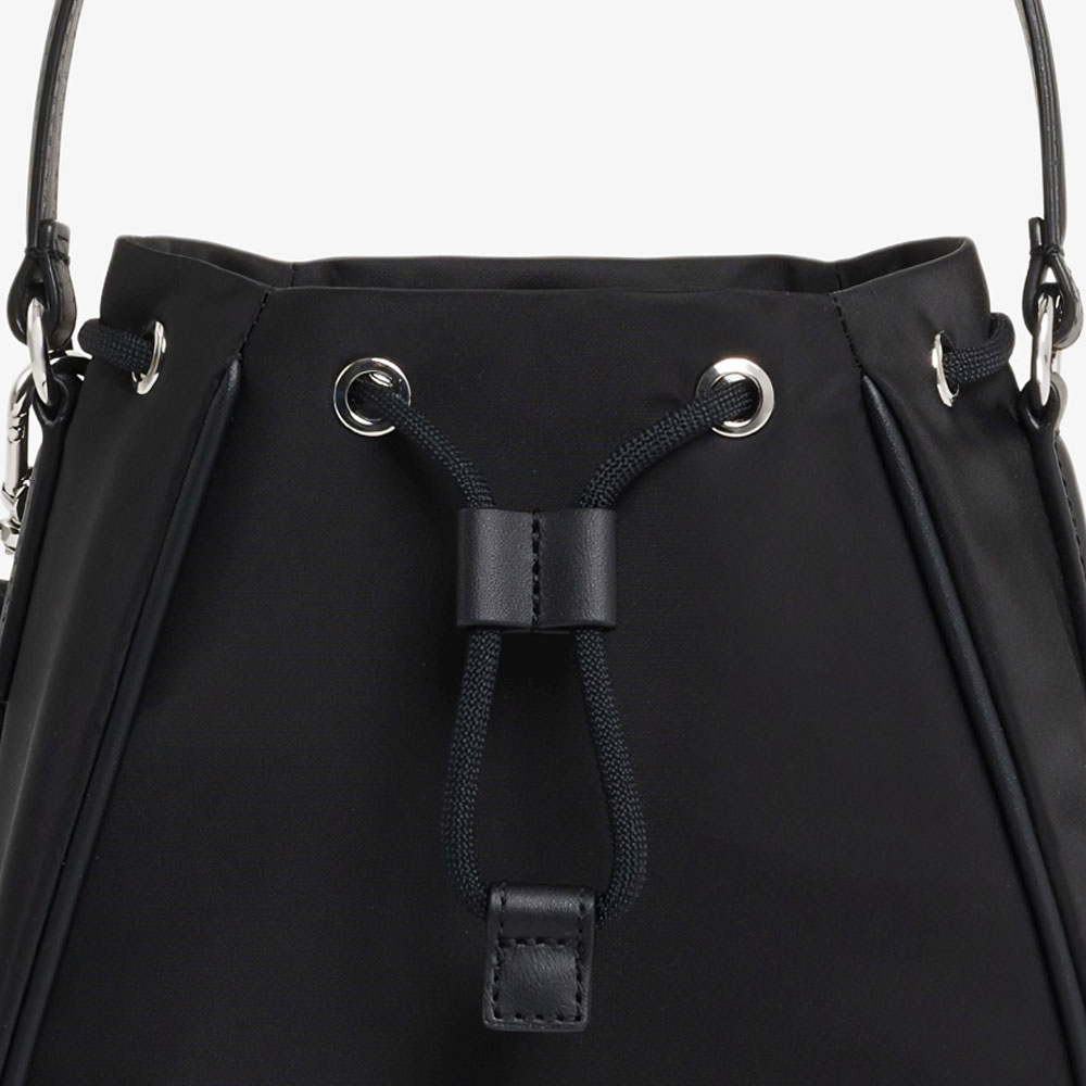 LACOSTE（ラコステ） ショルダーバッグ S BUCKET BAG nf5236dj メンズ