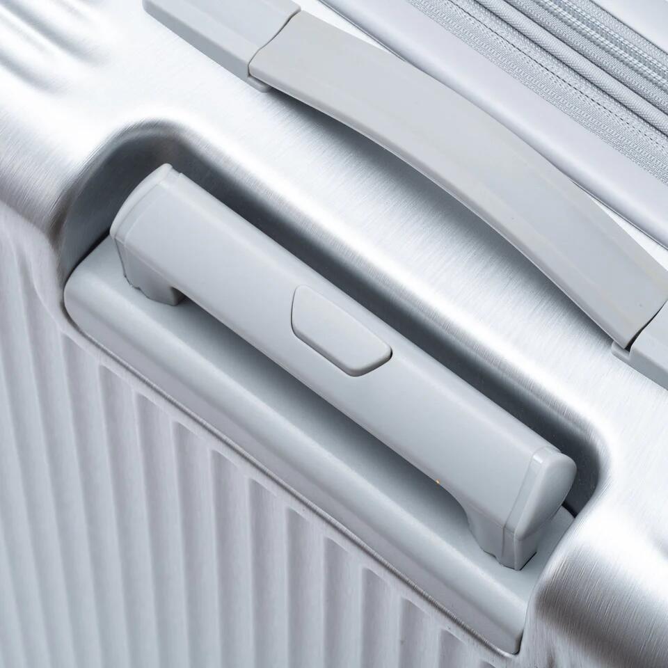 ニューエラ ホイールキャリーケース Mサイズ