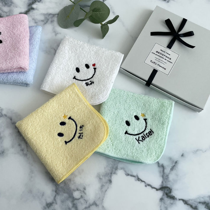 早割り 名入れ 刺繍 名前入り ハンカチ「にこちゃん」名入れハンカチ
