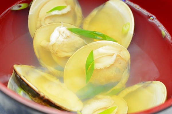 殻付きはまぐり