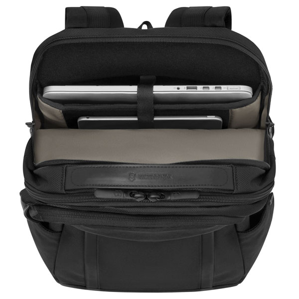 VICTORINOX デラックストラベルラップトップ バックパック VICTORINOX ビクトリノックス アルトモント プロフェッショナル