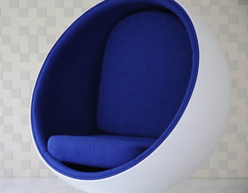 ボールチェア エーロ・アールニオ ホワイト×ブルー ballchair ソファ ソファー sofa パーソナルチェア 椅子 いす インテリア オブジェ  : ballchair-blue10 : トレジャードットコム - 通販 - Yahoo!ショッピング