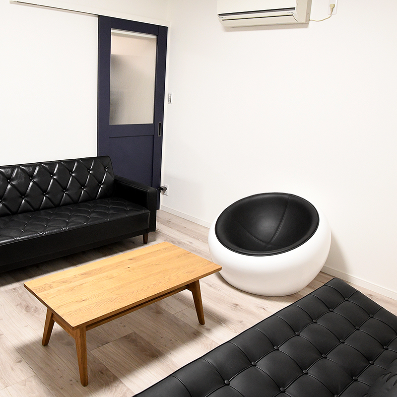 ピーチチェア エーロアールニオ デザイン ホワイト×ブラック パーソナルチェア デザイナーズ家具