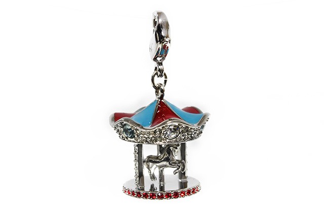 スワロフスキー　エルビス　チャーム SWAROVSKI（スワロフスキー） チャーム メリーゴーランド 1064964